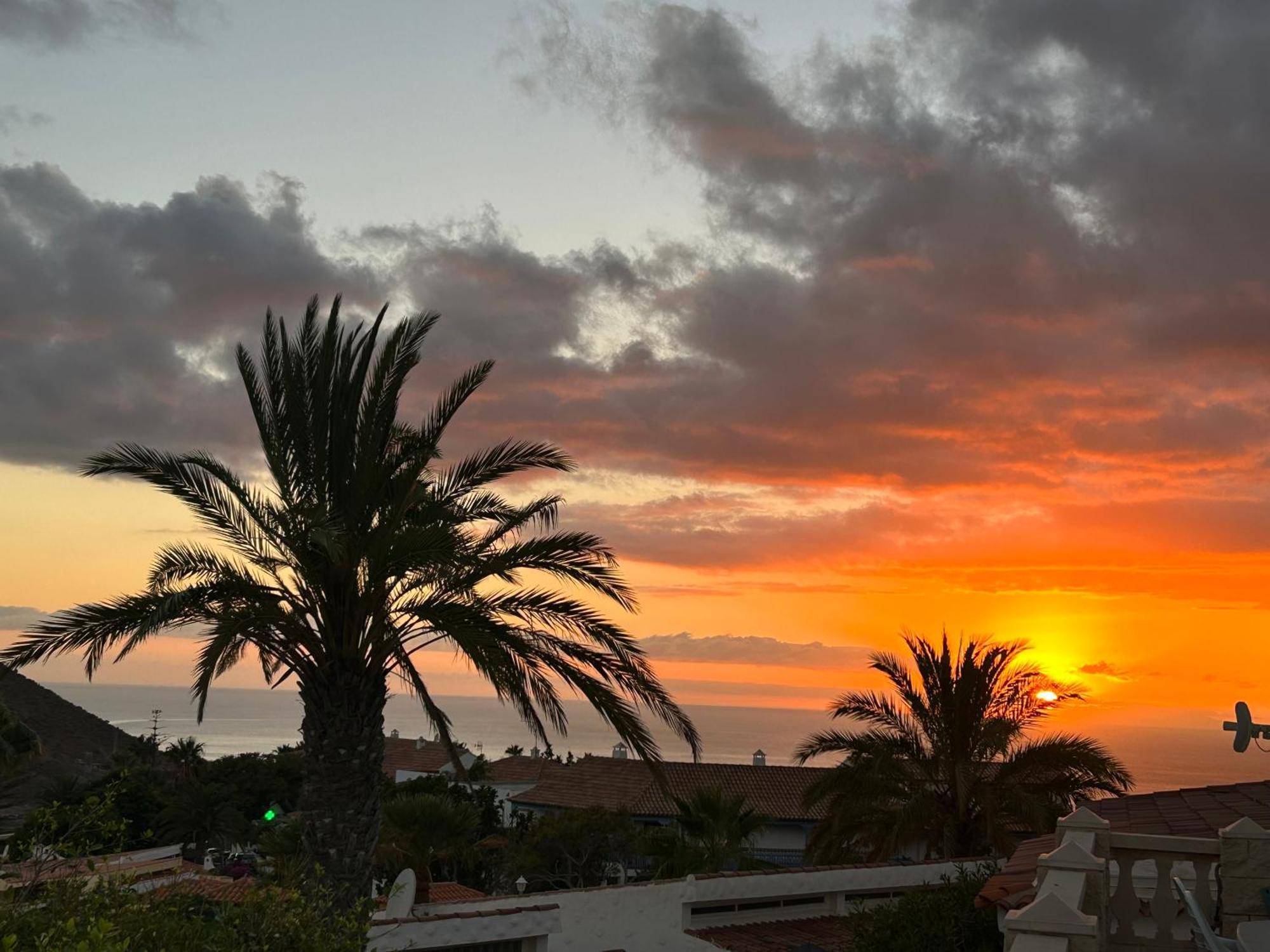Villa Azure Horizon And Breeze - Panoramic Ocean View And Heated Pool Chayofa Eksteriør bilde